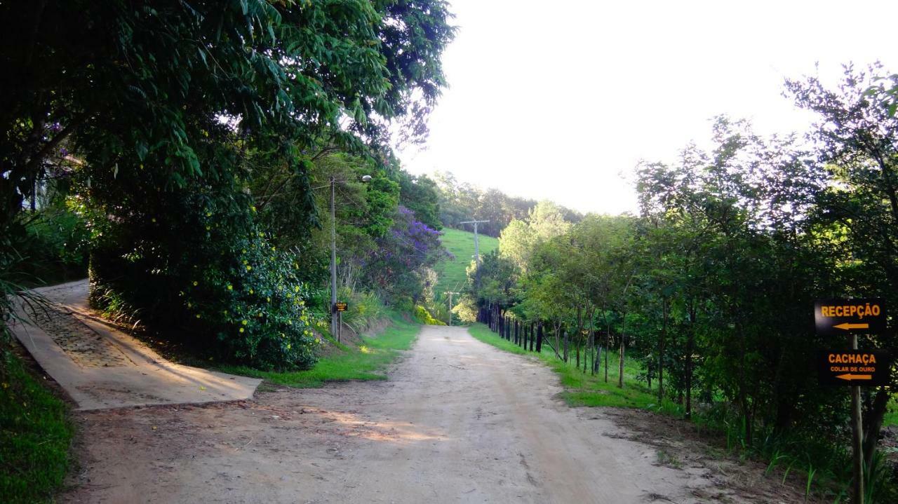 Pousada Colar De Ouro Chales Cunha Exterior foto